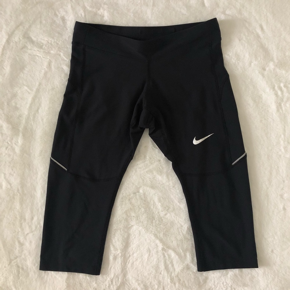 Nike Dri-Fit Cropped Leggings